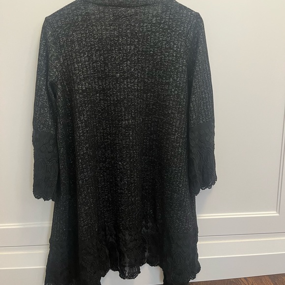 Molly Bracken Black elegant Cardigan with lace trim - Picture 2 of 3